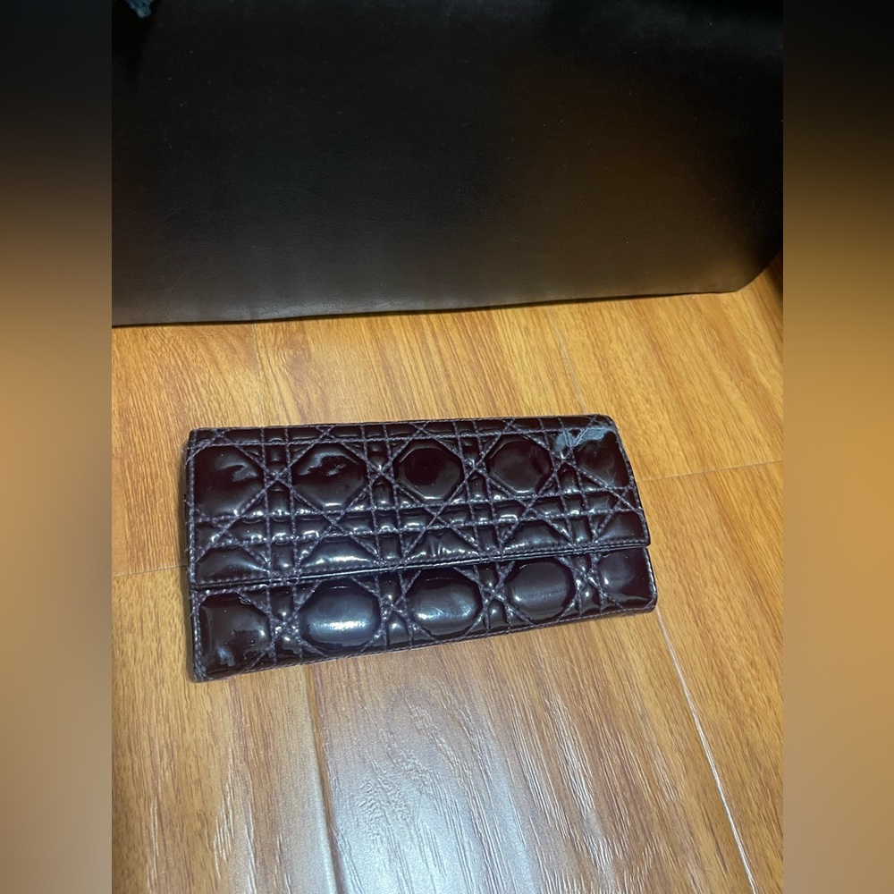 Christian Dior Wallet on Chain